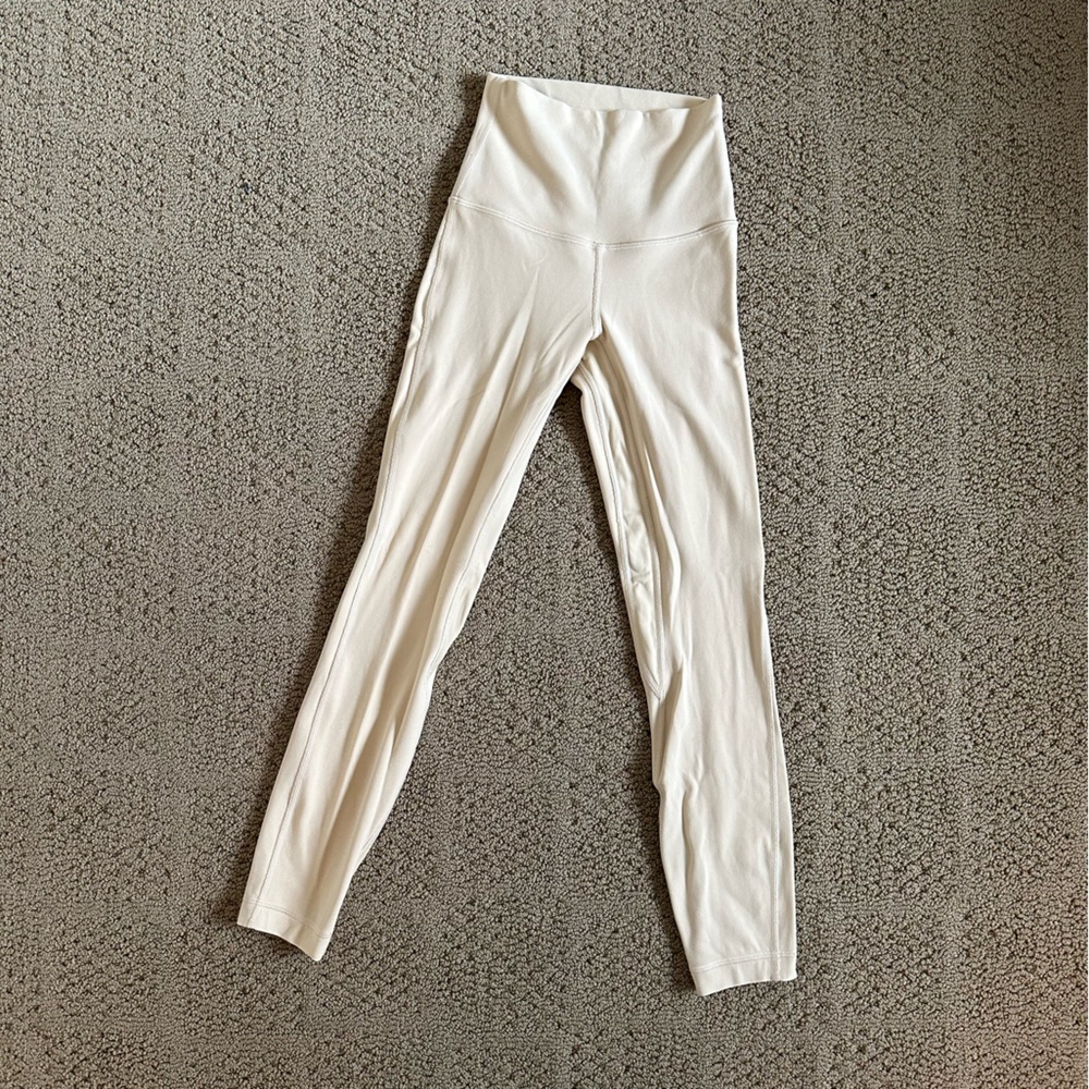 Cream Lululemon Leggings 🧈🍦🧴